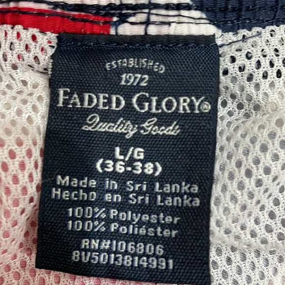 Faded glory, American flag swim trunks size large excellent like new condition - Picture 2 of 3